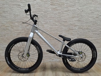 Bike 24" Extention Avenger Carbon - silber