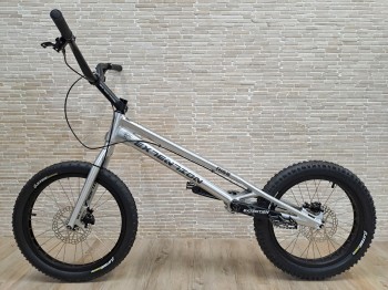 Trial Bike 20" Extention Rise 1005mm Hope Tech 4