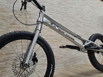 Trial Bike 20" Extention Rise 1005mm Hope Tech 4