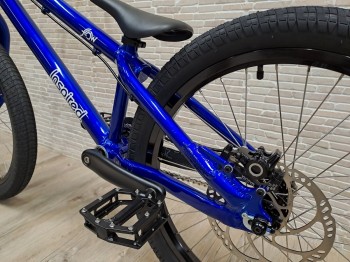 Bike 22" Inspired Flow - blau glanz Magura MT4