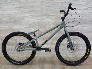 Bike 24" Czar Ion - grau