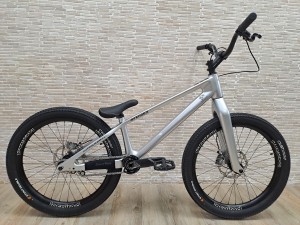 Bike 24" Extention Avenger Carbon - silber