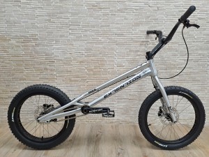 Trial Bike 20" Extention Rise 1005mm Hope Tech 4